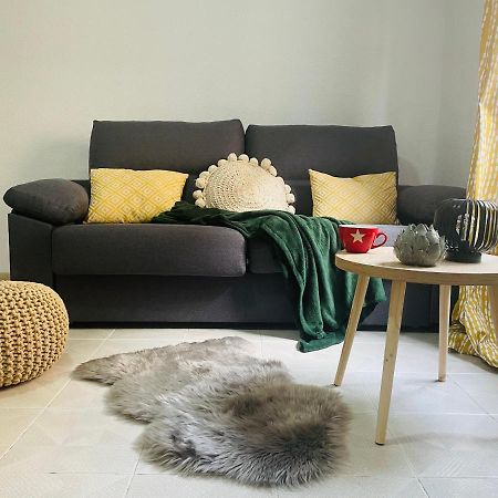 Cozy 2-Bedroom Serviced Apartment With Netflix Sagunto Exterior foto