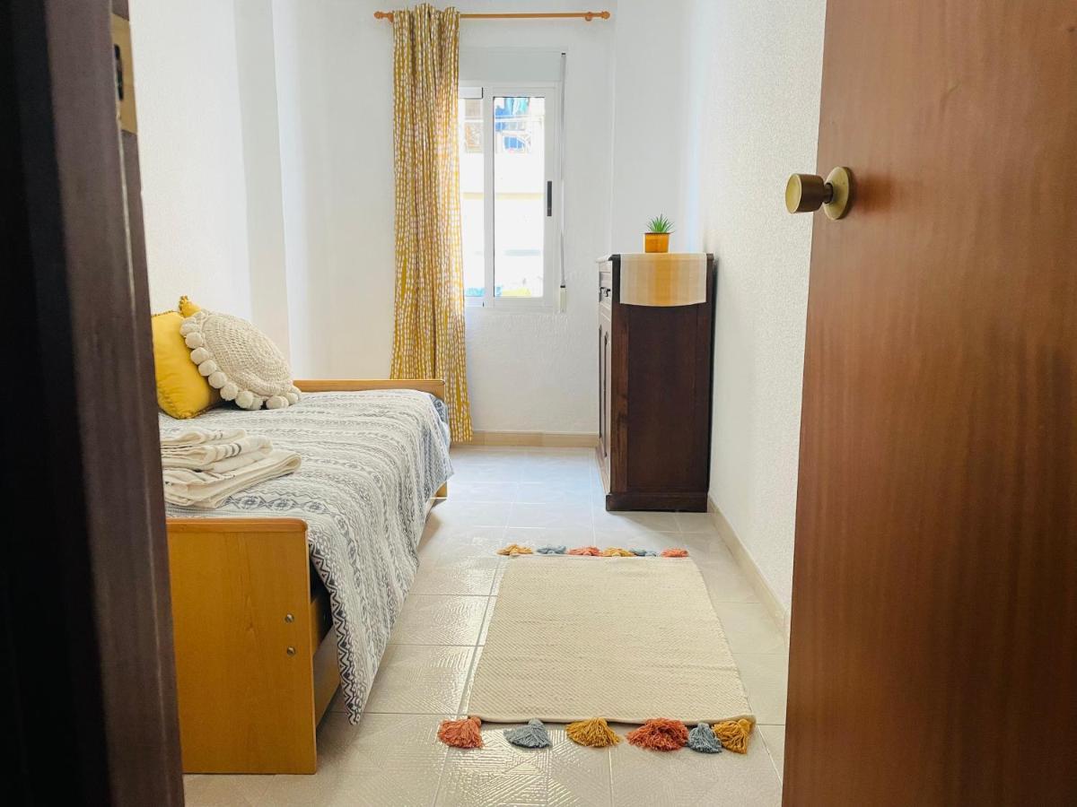 Cozy 2-Bedroom Serviced Apartment With Netflix Sagunto Exterior foto