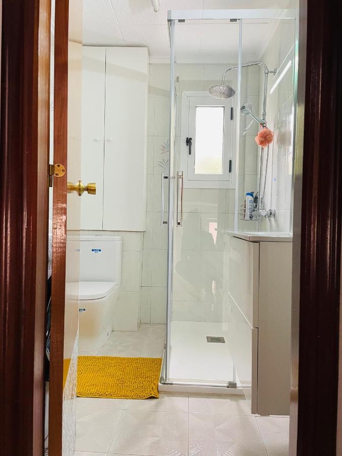 Cozy 2-Bedroom Serviced Apartment With Netflix Sagunto Exterior foto